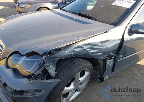 2005 Mercedes-Benz C 230 Kompressor Sport z USA, uszkodzony, nr VIN WDBRF40JX5F643190